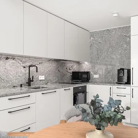 Appartamento New Modern Center With Old Town Views