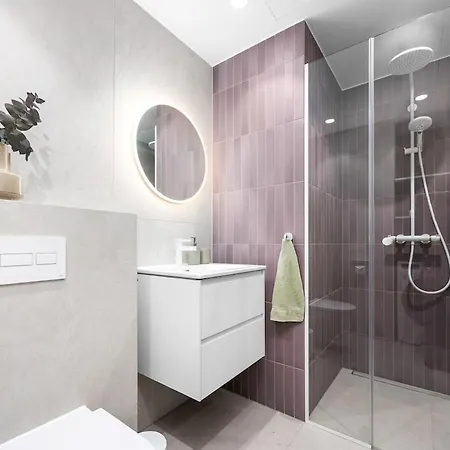 New Modern Center With Old Town Views Appartamento