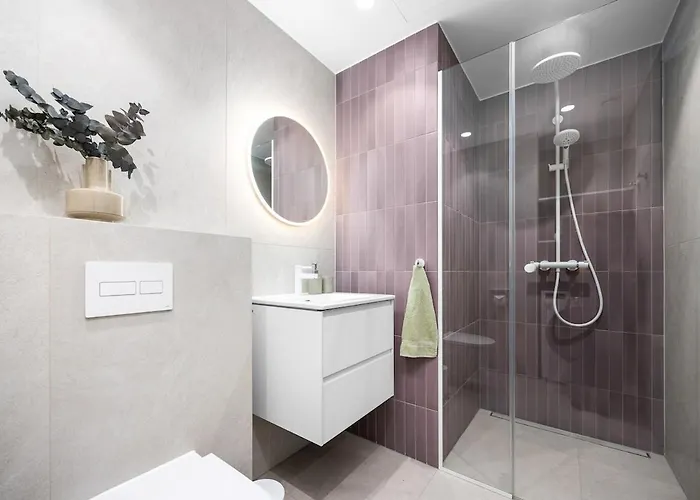 New Modern Center With Old Town Views Appartamento