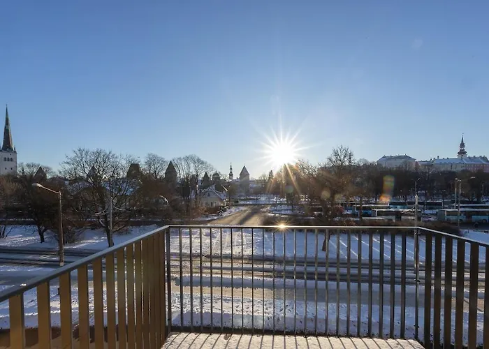 Appartamento New Modern Center With Old Town Views