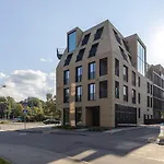Апартаменты New Modern Center With Old Town Views